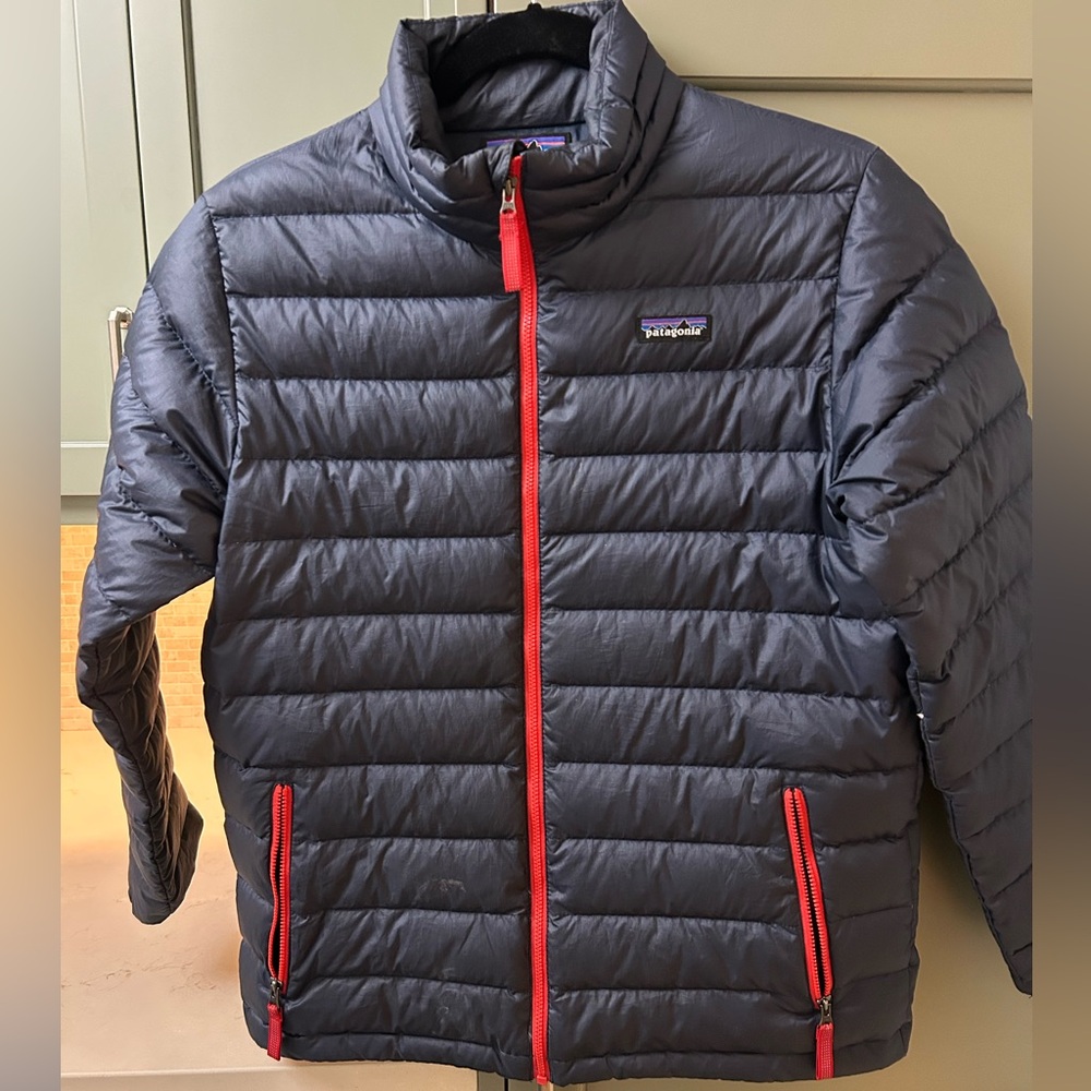 Boys Navy Blue Patagonia Puffer Jacket withh red trim